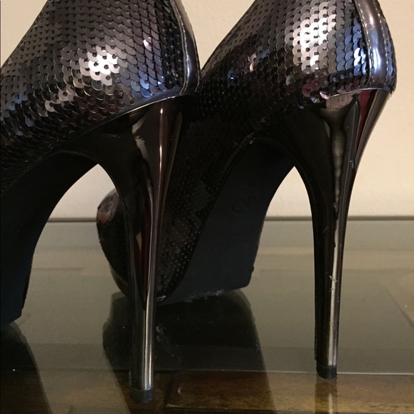 Michael Kors Josie peep toe sequins platform pump - Picture 7 of 7